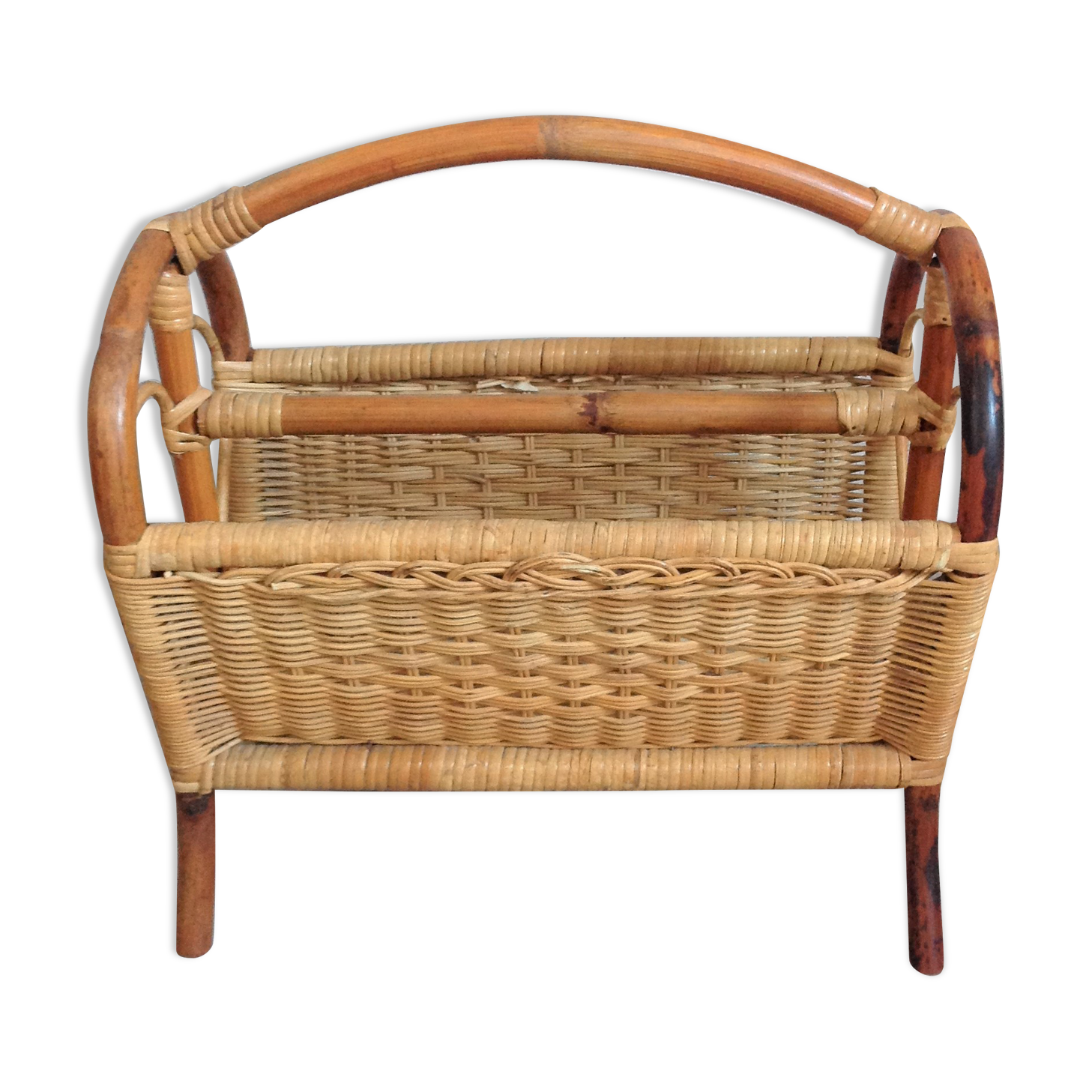 Magazine holder in rattan and braided wicker / vintage 60s-70s