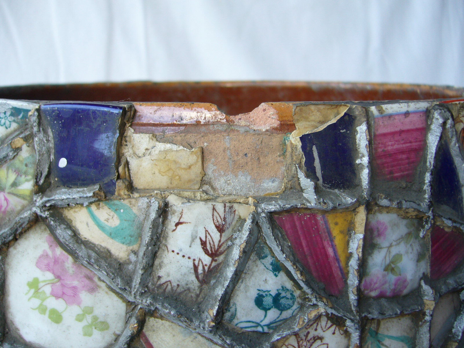 Earth pot and ancient mosaic cache