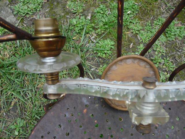 Adjustable double-arm wall light in plexiglass and brass, 1950.
