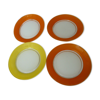 4 flat plates in colored Duralex