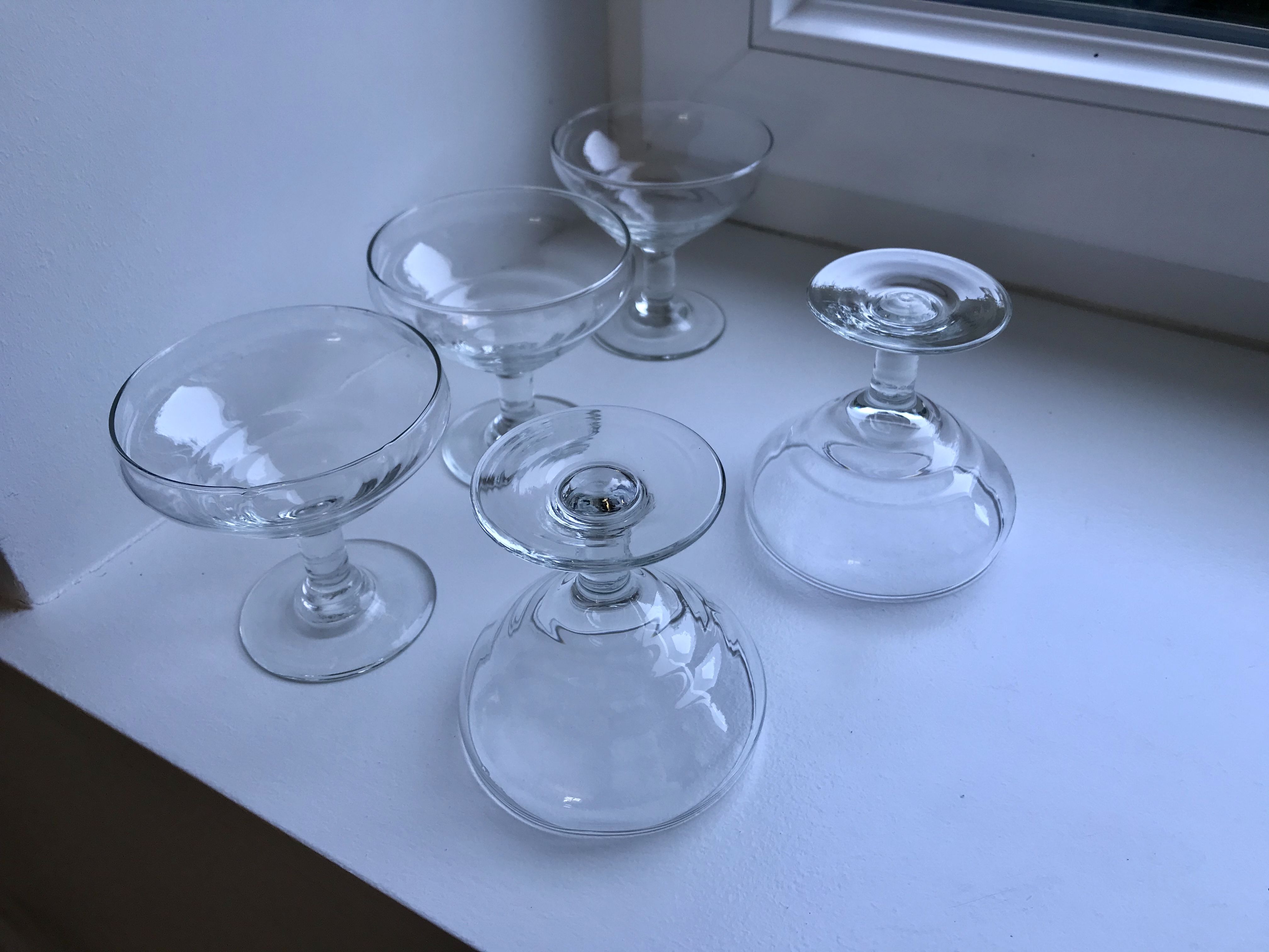 Set of 5 glasses of champagne made by hand 50-60 years