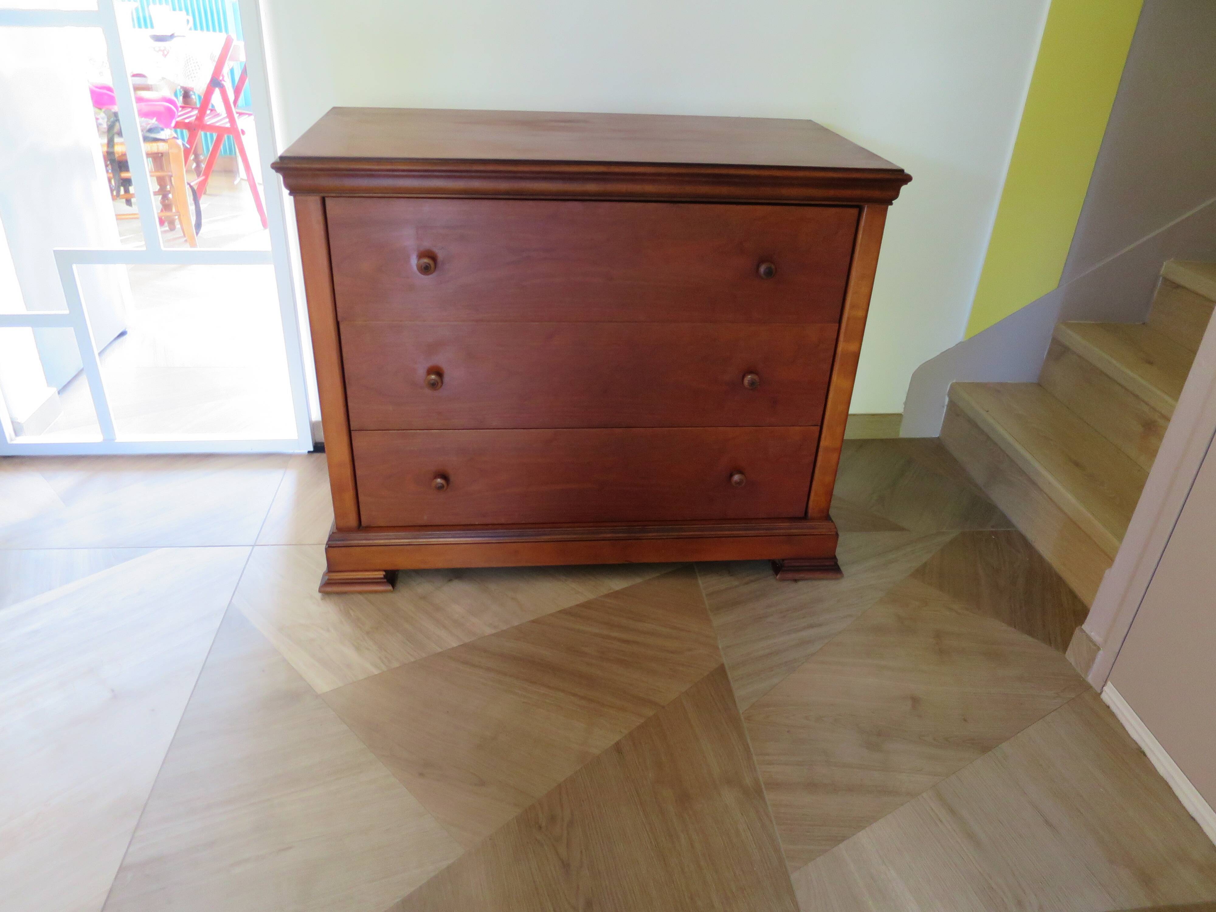 Elegant cherry wood chest of drawers – 3 drawers – 80s
