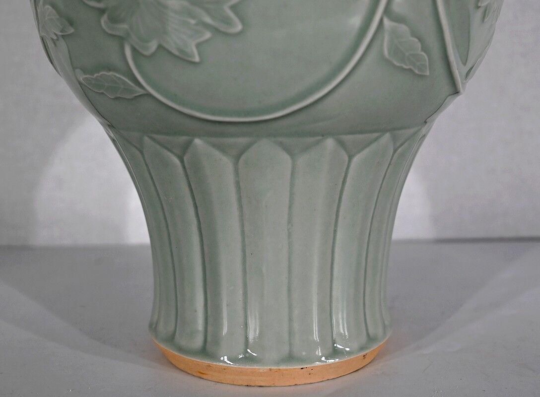 Celadon vase from China – 1900