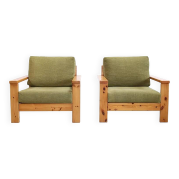 Ensemble de deux fauteuils design italiens en pin des années 1970