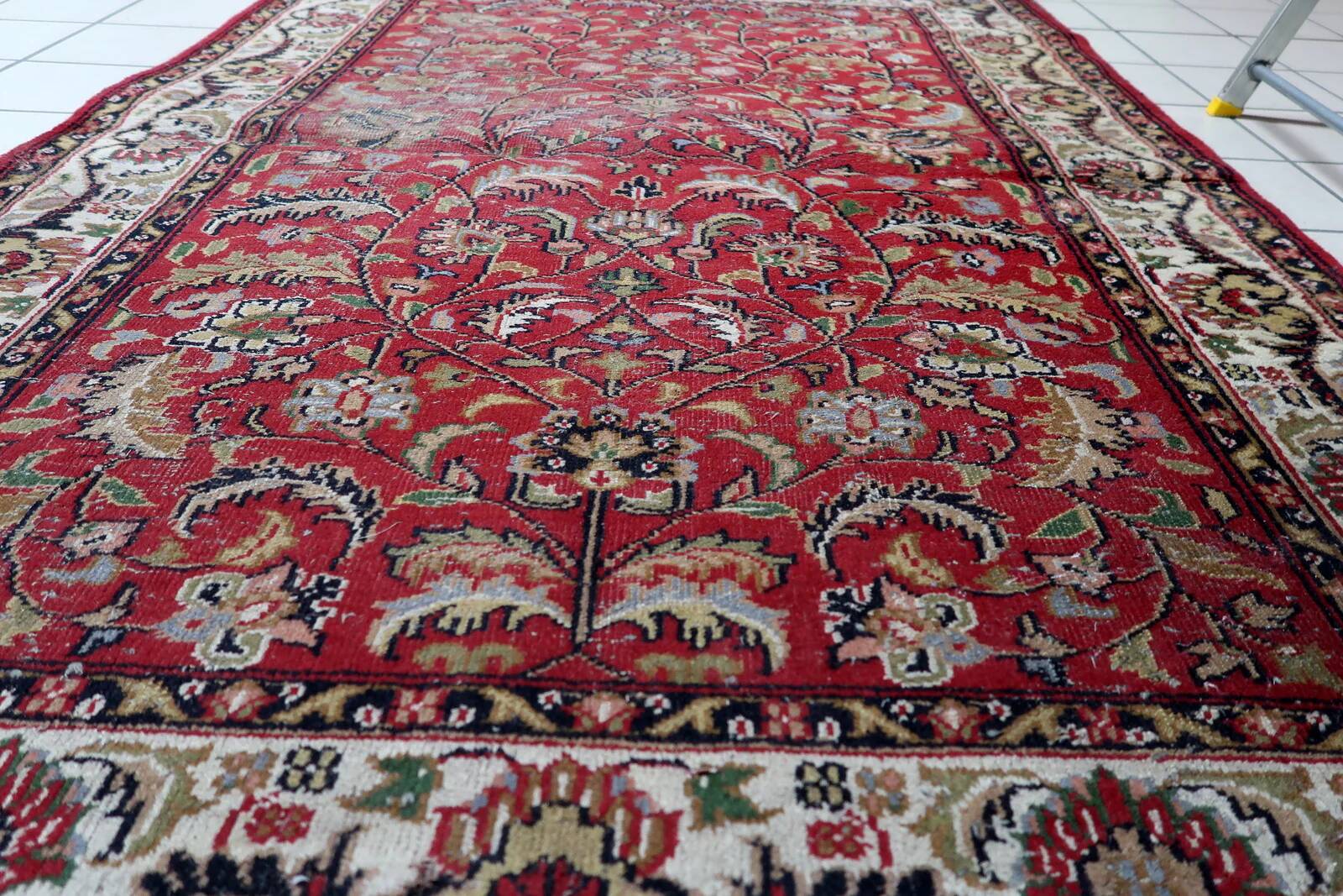 Tapis persan vintage fait main, Hamadan usé, 128 cm x 189 cm, années 1950.