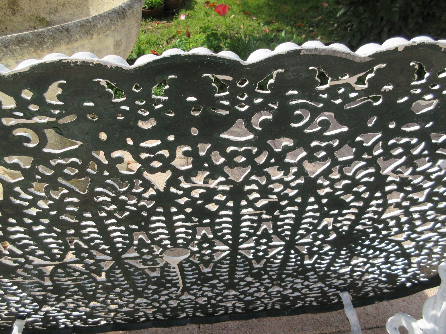 Aluminum cast iron garden table