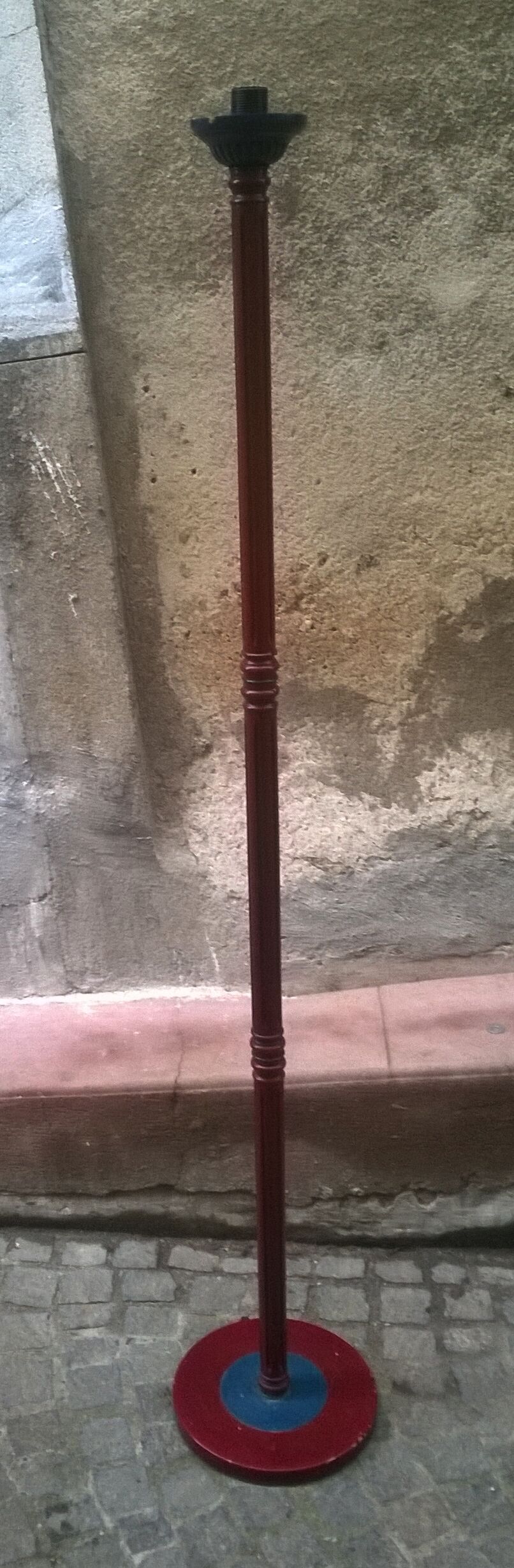 Vintage lamppost foot