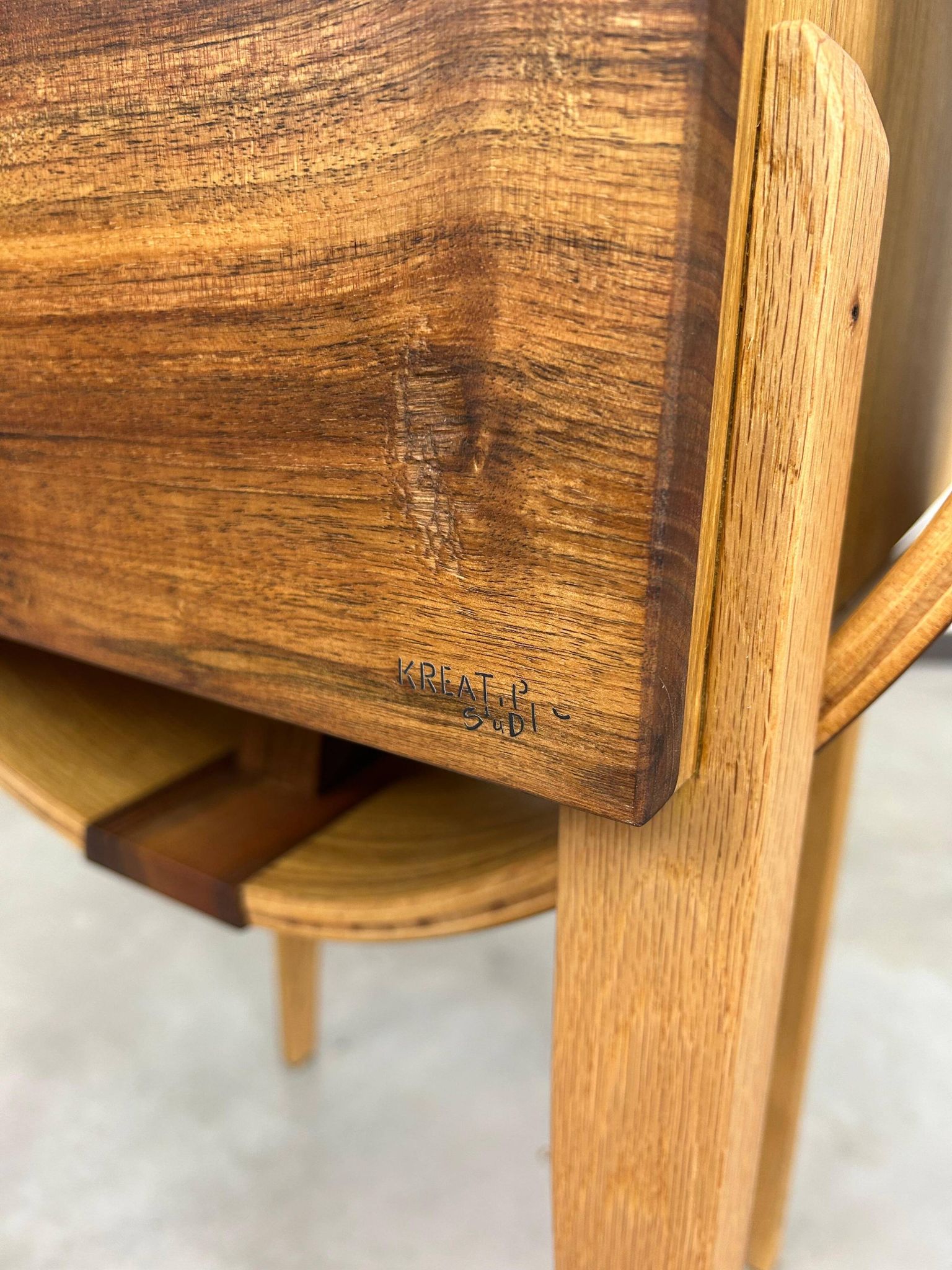Oval wooden commode by Kreatippcci Studio