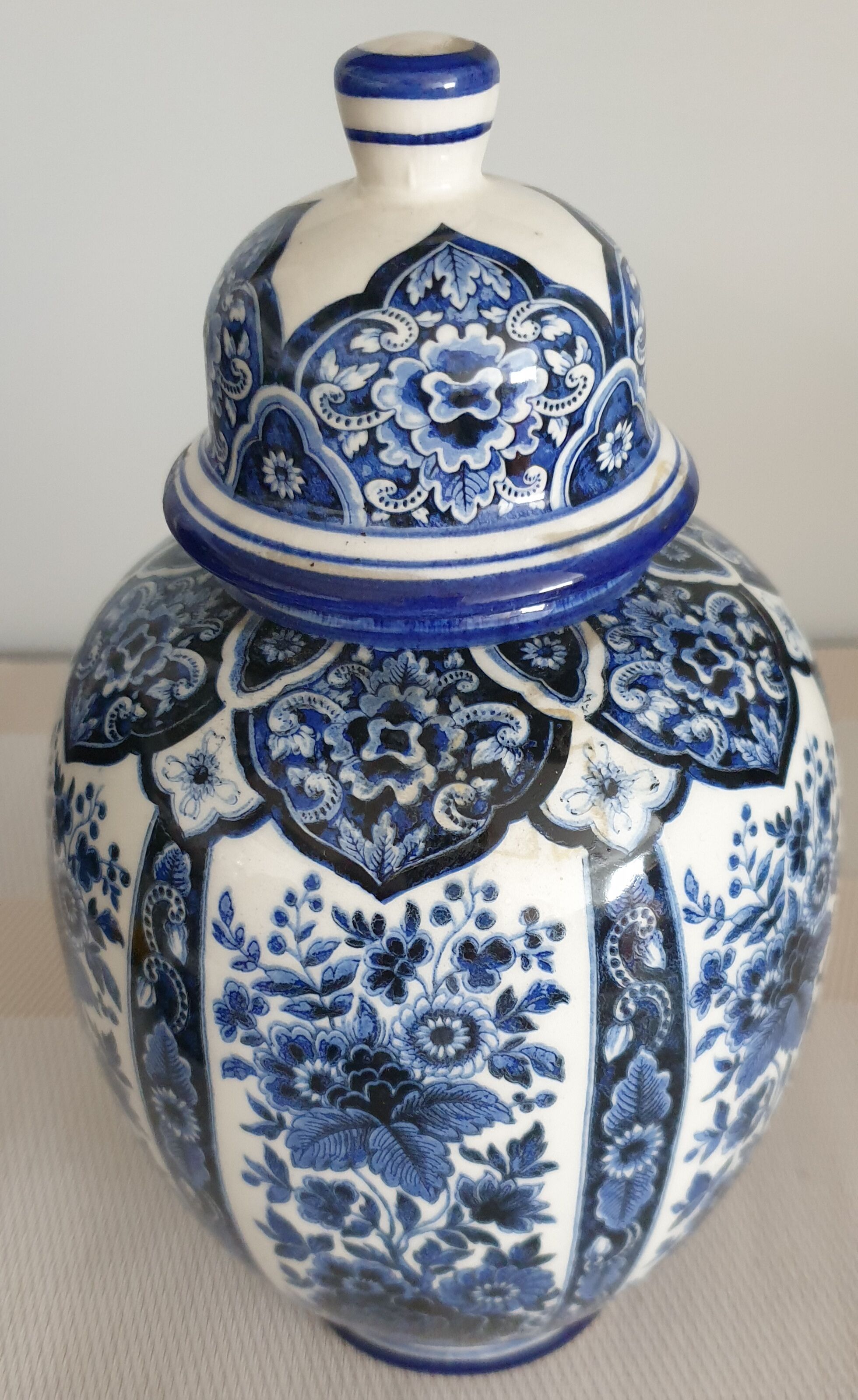 Old chinese potiche porcelain signed ginger pot h.23cm