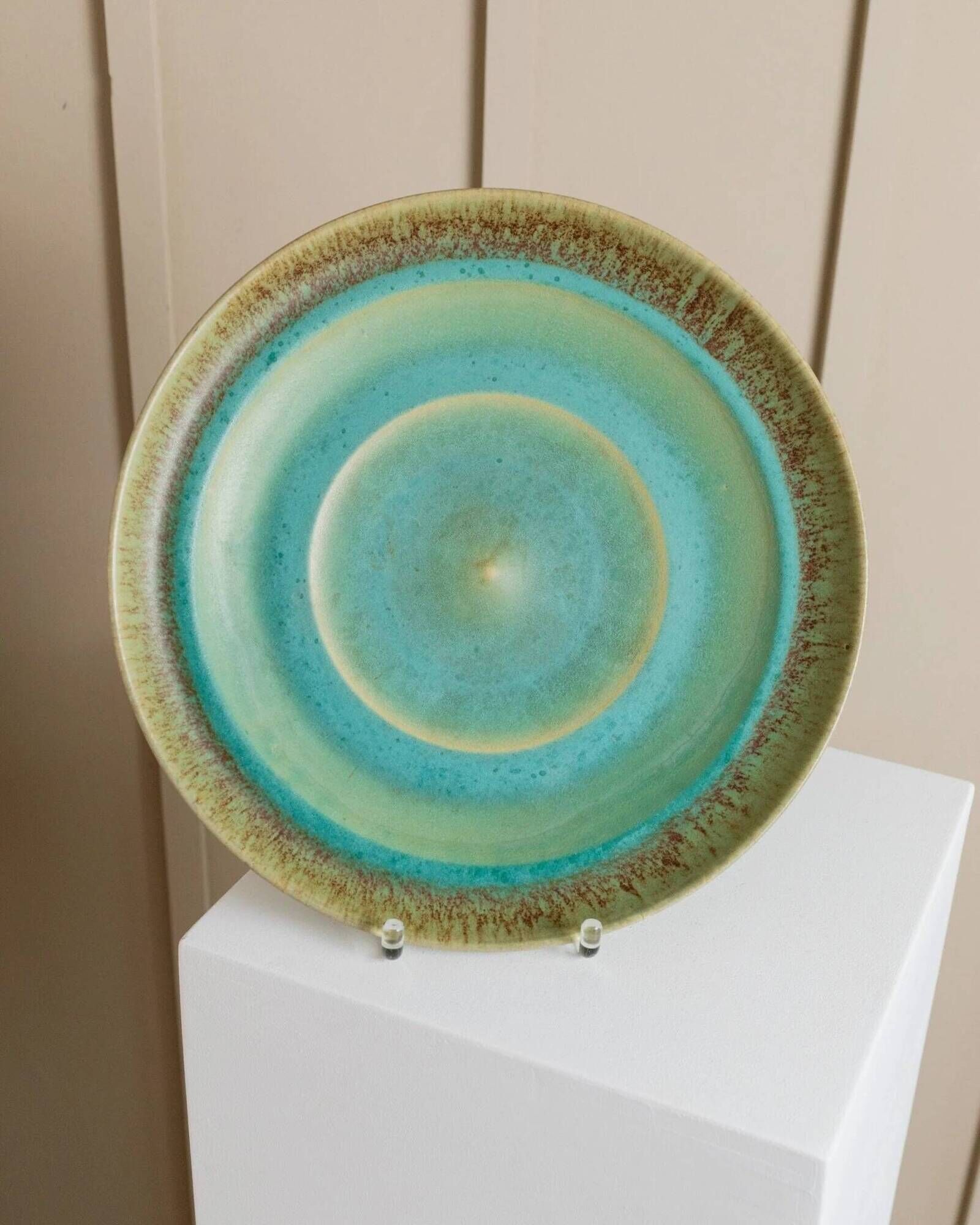 Large vintage studio ceramic bowl XL - organic shape - graduated turquoise green glaze - Denmark 1970s