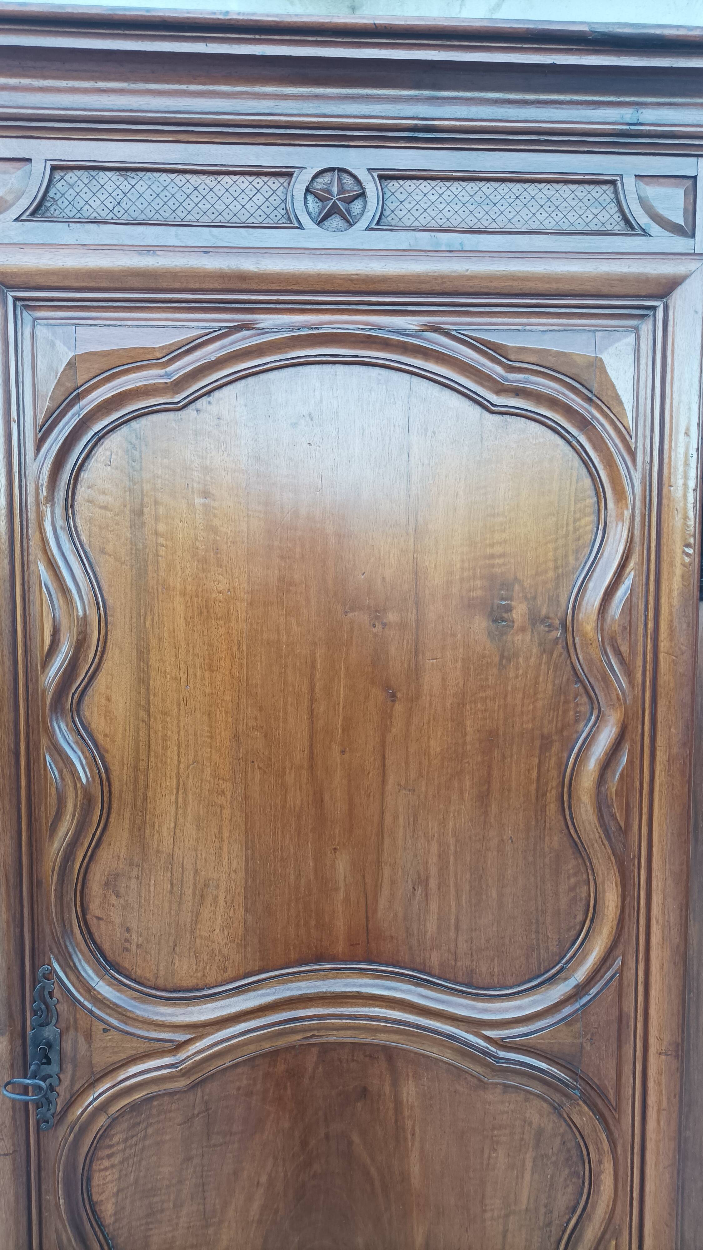 Bonnetière Louis XIII en noyer époque 18ème