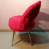 Pelfran-minded red Moumoute armchair