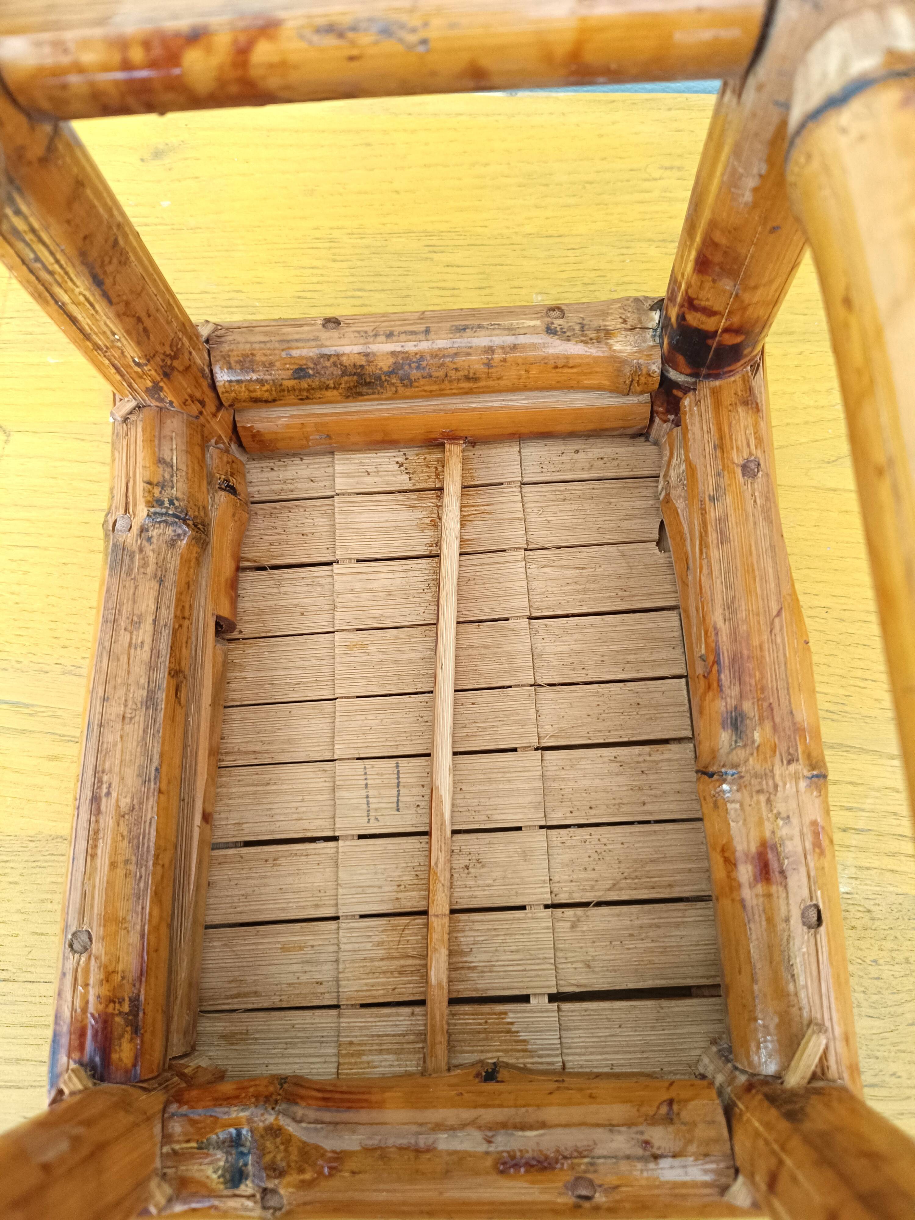 Petit tabouret en bambou