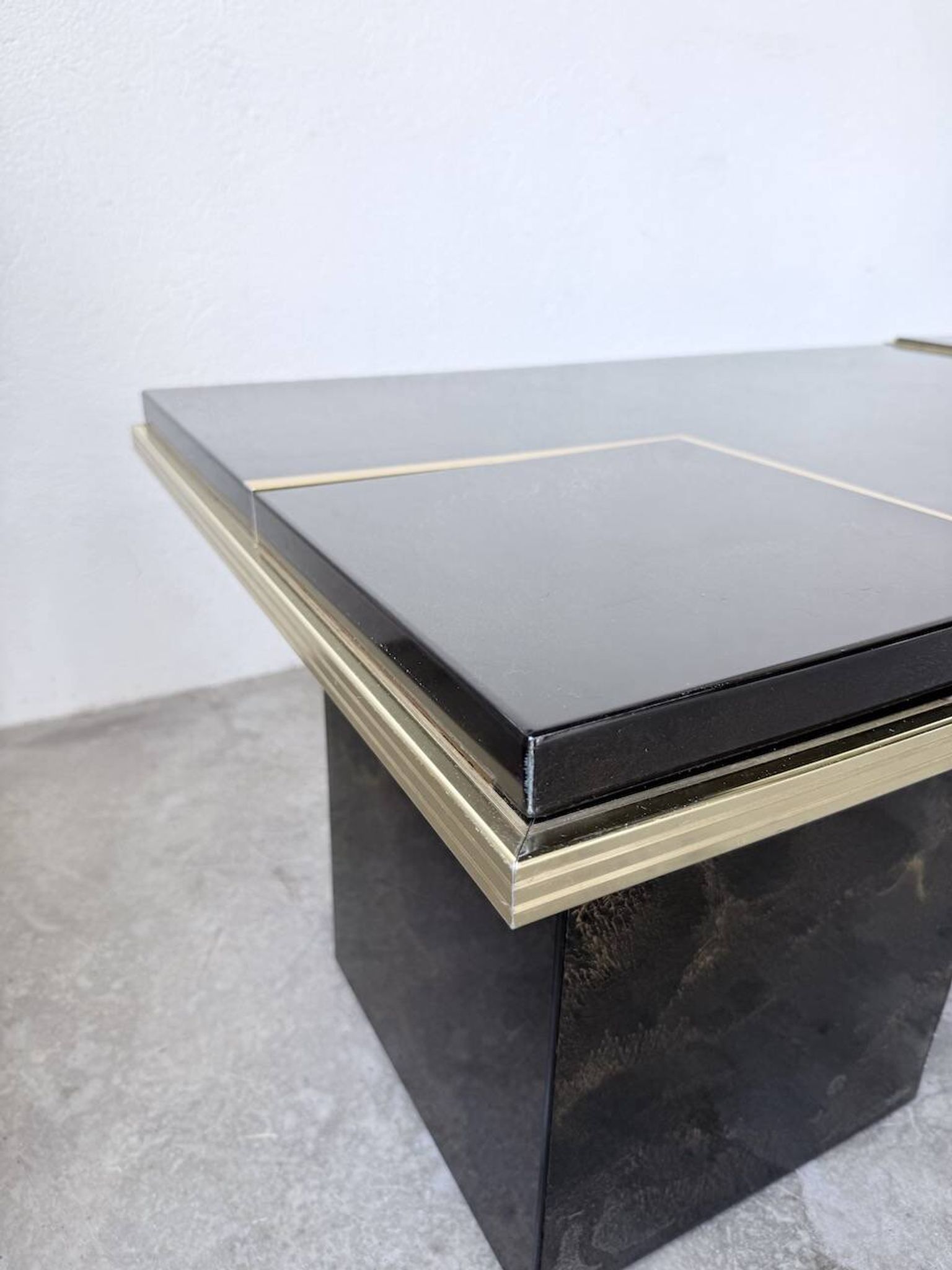 "Rizzo" lacquered and brass coffee-bar table from the 1970s.