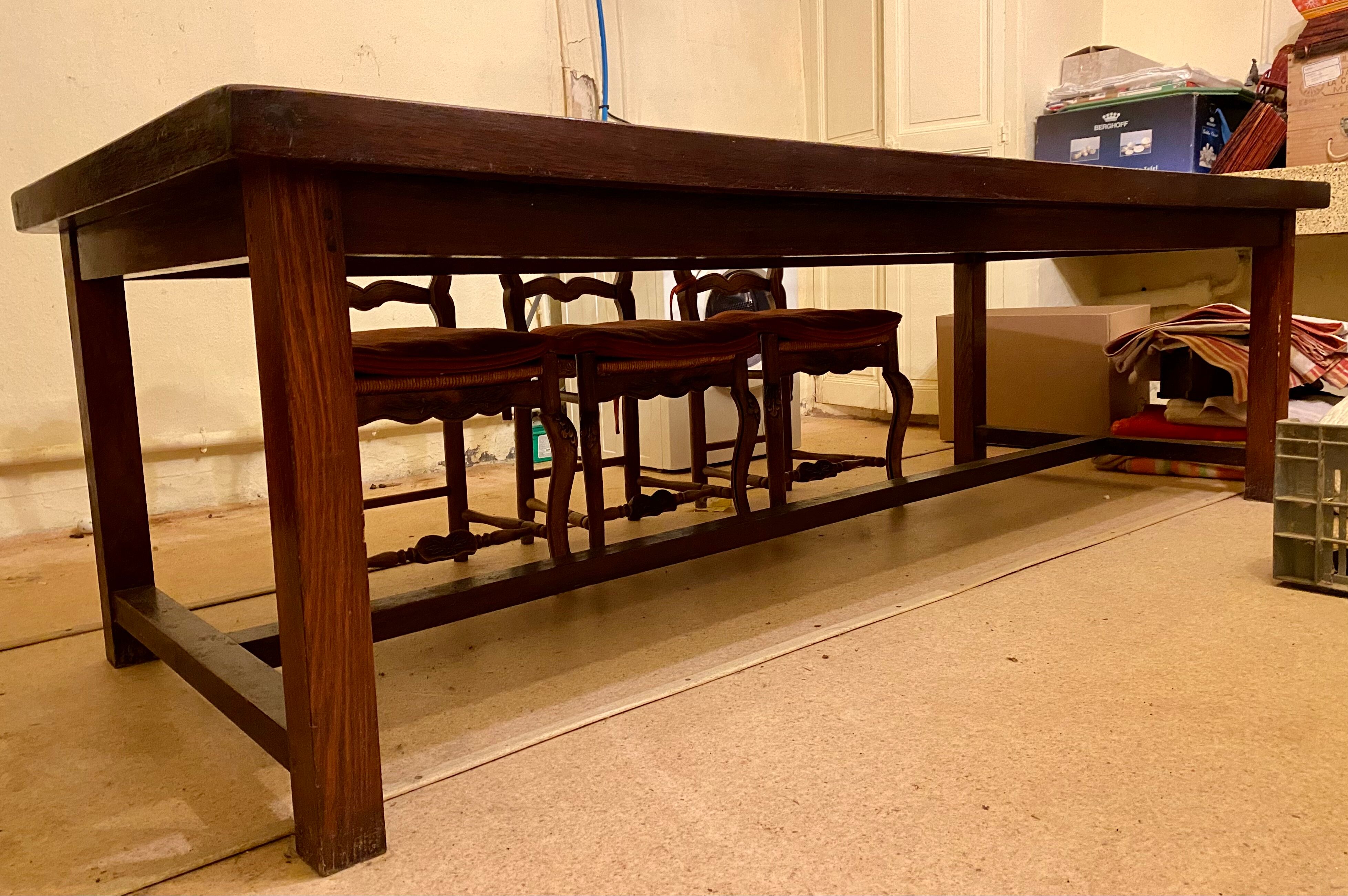 Antique table in solid oak with a tiled top