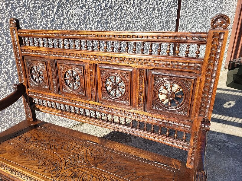 Breton chest bench hunting scene in chene