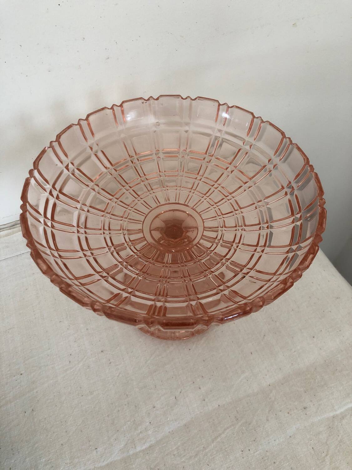 Compote bowl in chiseled faceted pink glass