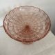 Compotier en verre rose ciselé à facettes