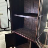 Display cabinet in red and black