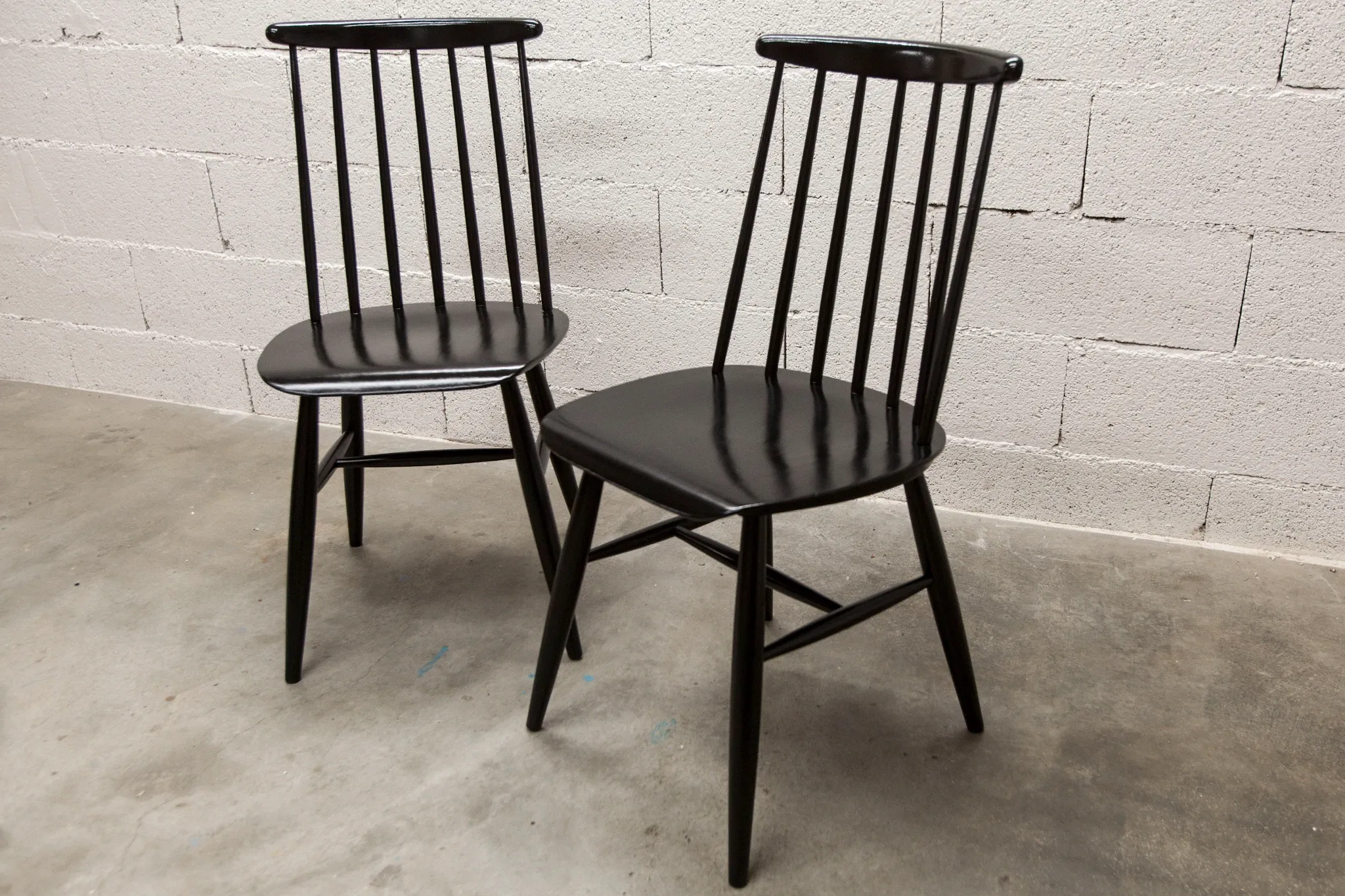 Pair of Scandinavian chairs Fanett by Ilmari Tapiovaara black teak 1960