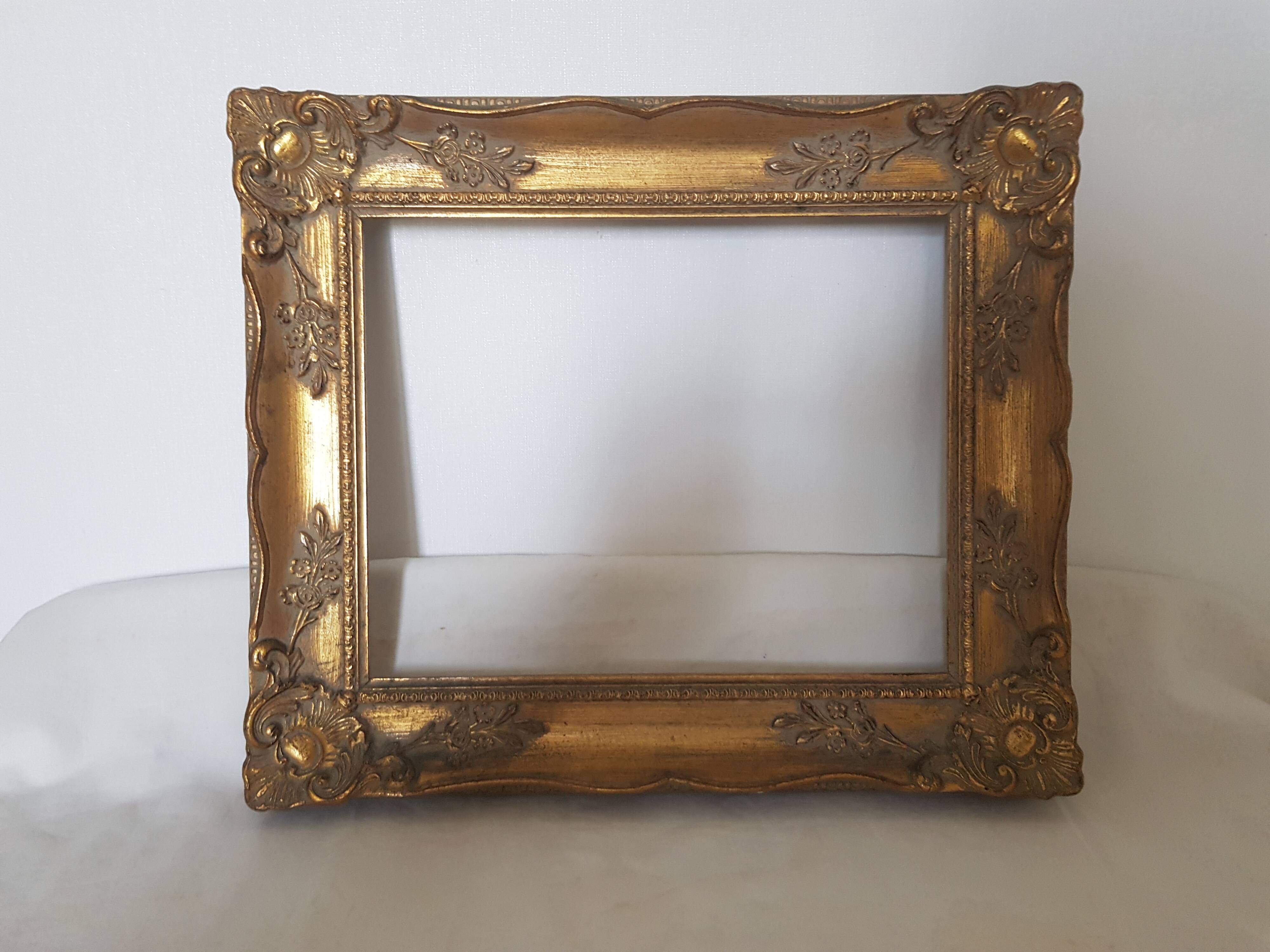 Cadre doré bois résine feuillure : 24.5 cm x 30.5 cm