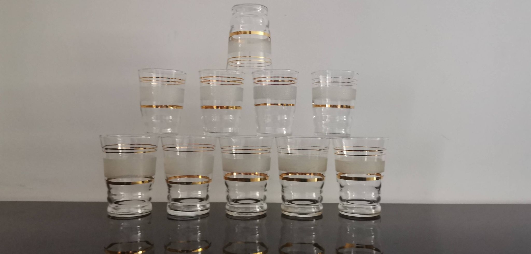 Set of 5 water glasses and 5 aperitif glasses with granite decorations and gold edging from the 1950s