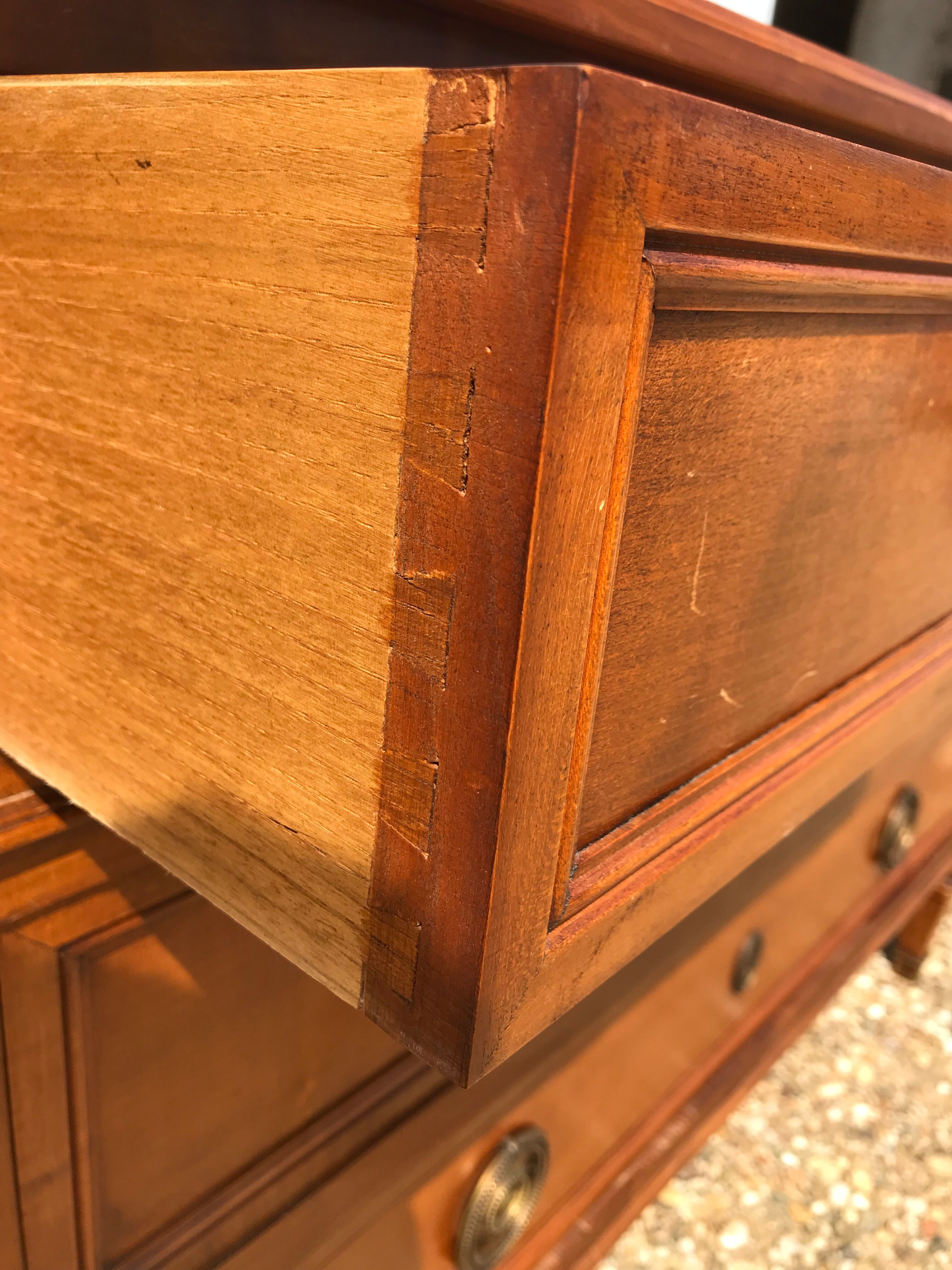 Commodity Louis XVI cherry