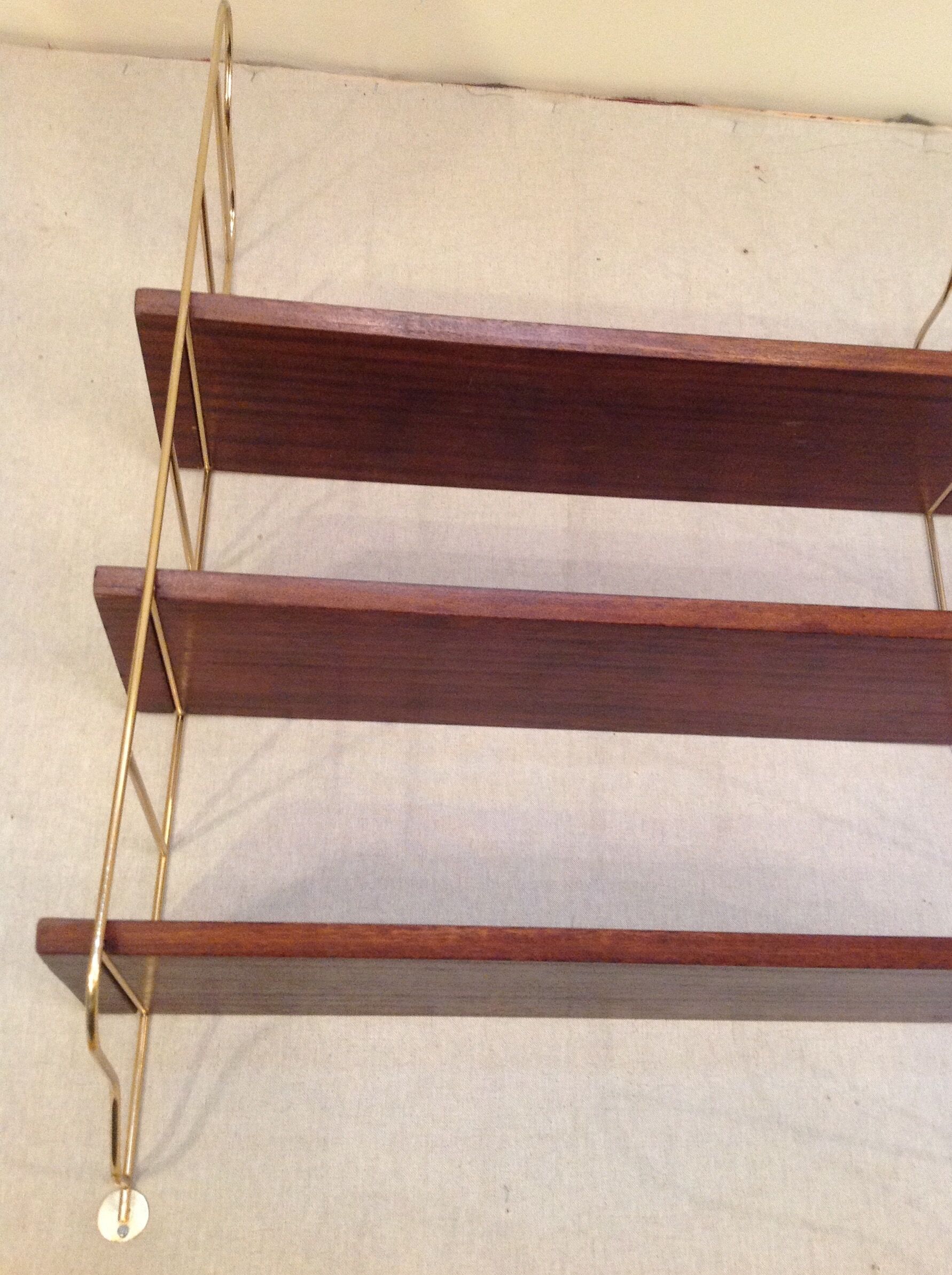Étagère string vintage en laiton