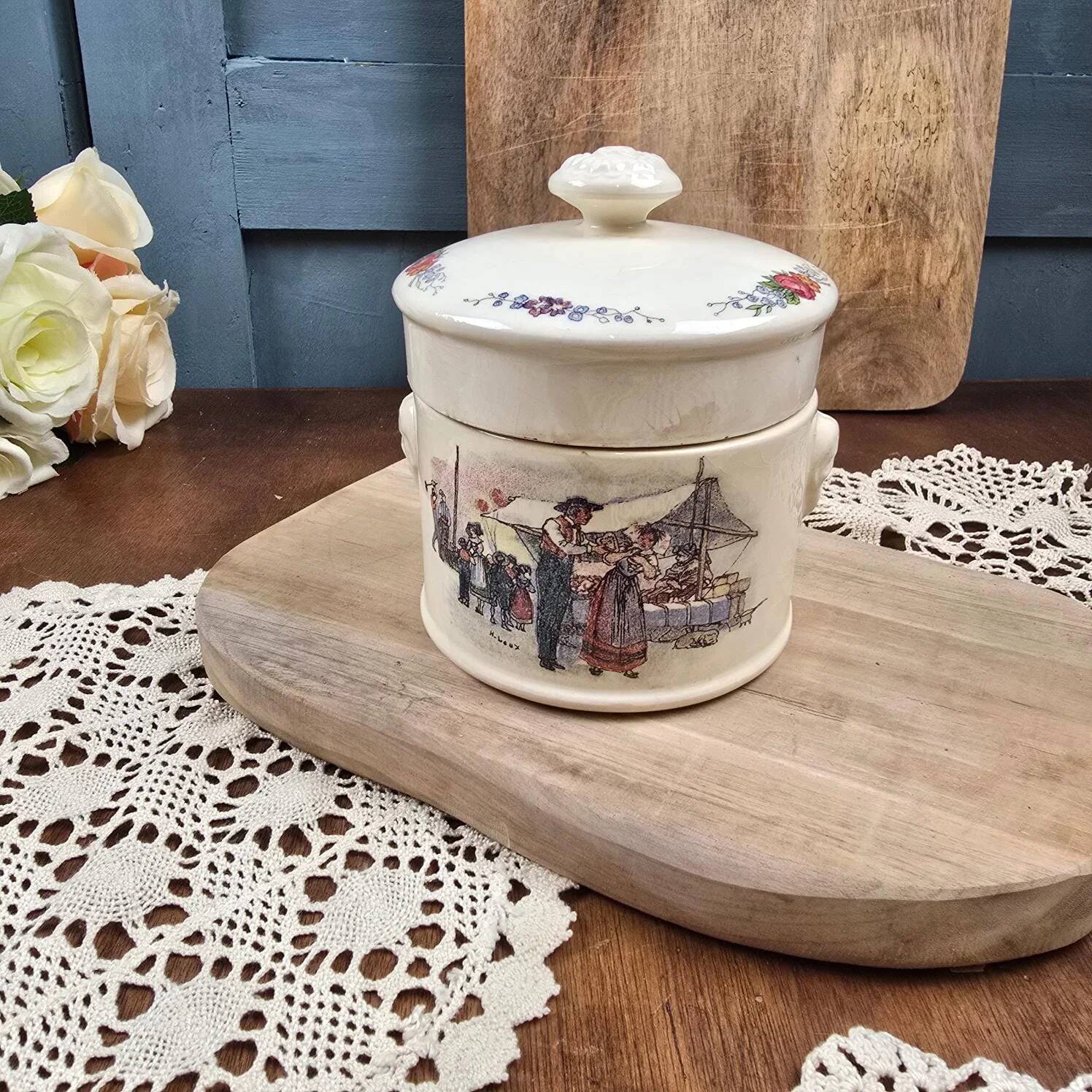 Antique storage jar Sarreguemines Obernai Henri Loux
