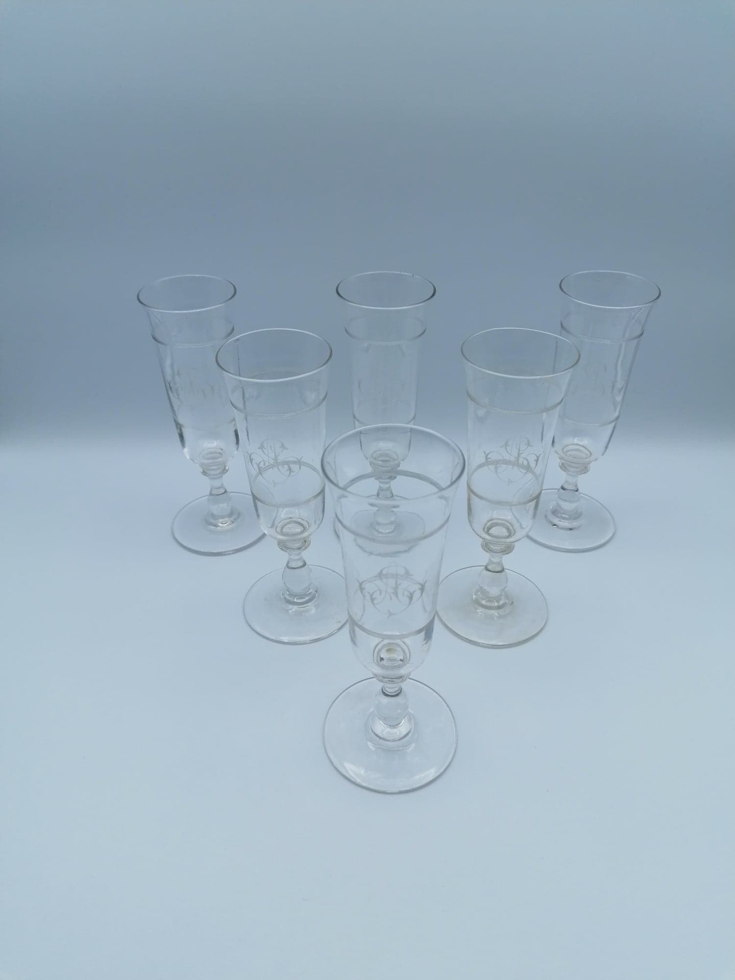 Set of 6 monogrammed champagne flutes