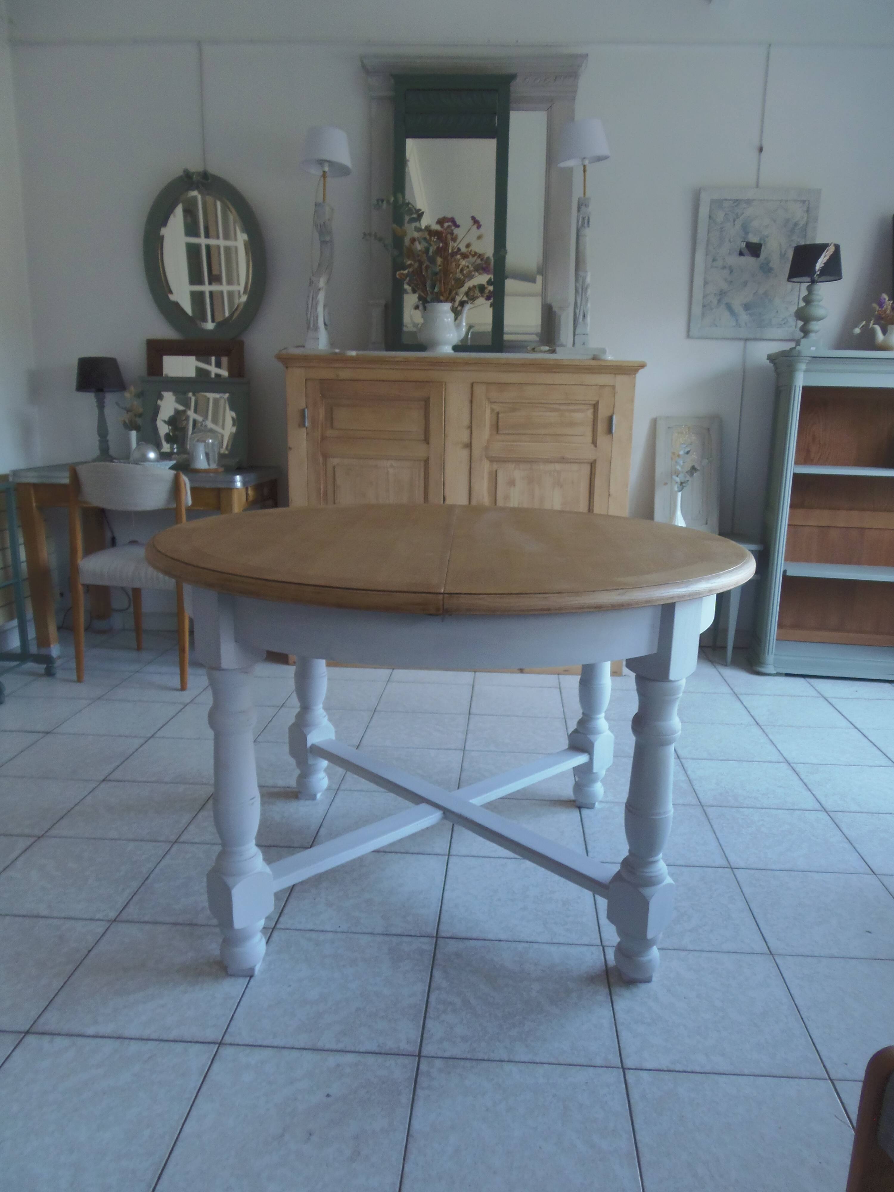 Round table with pearl gray patinated oak base, wooden top.