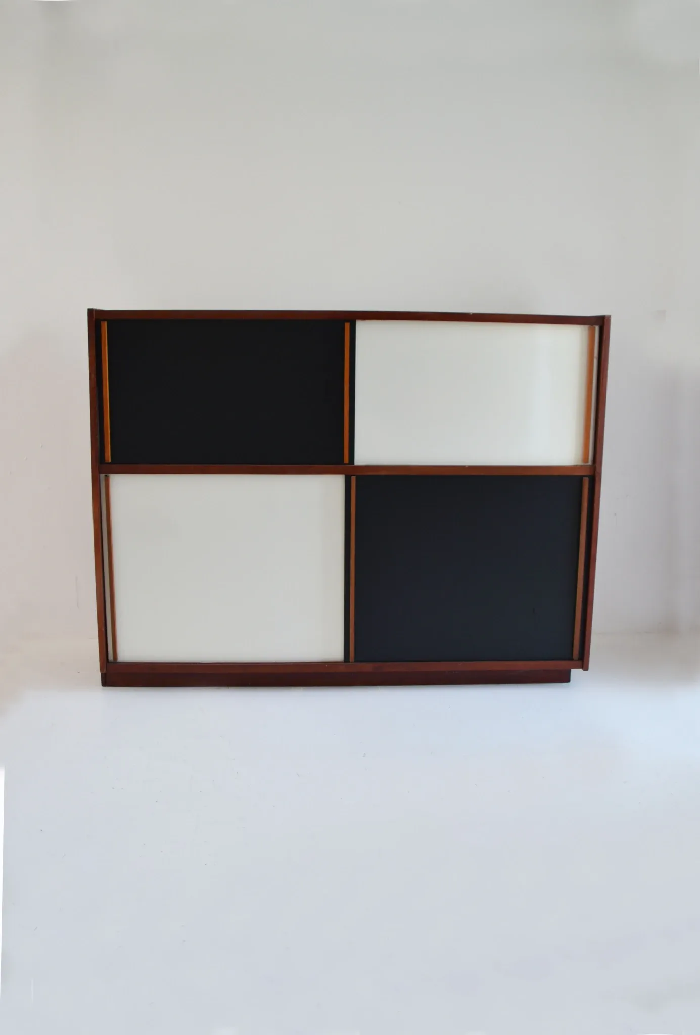 Buffet pass-through Le Corbusier 1965