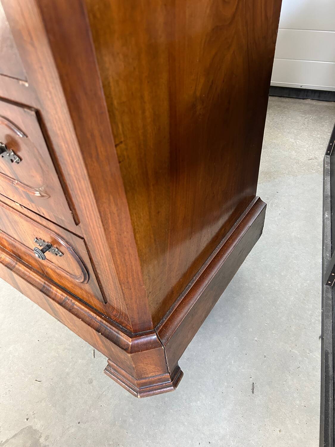 4-drawer chest of drawers