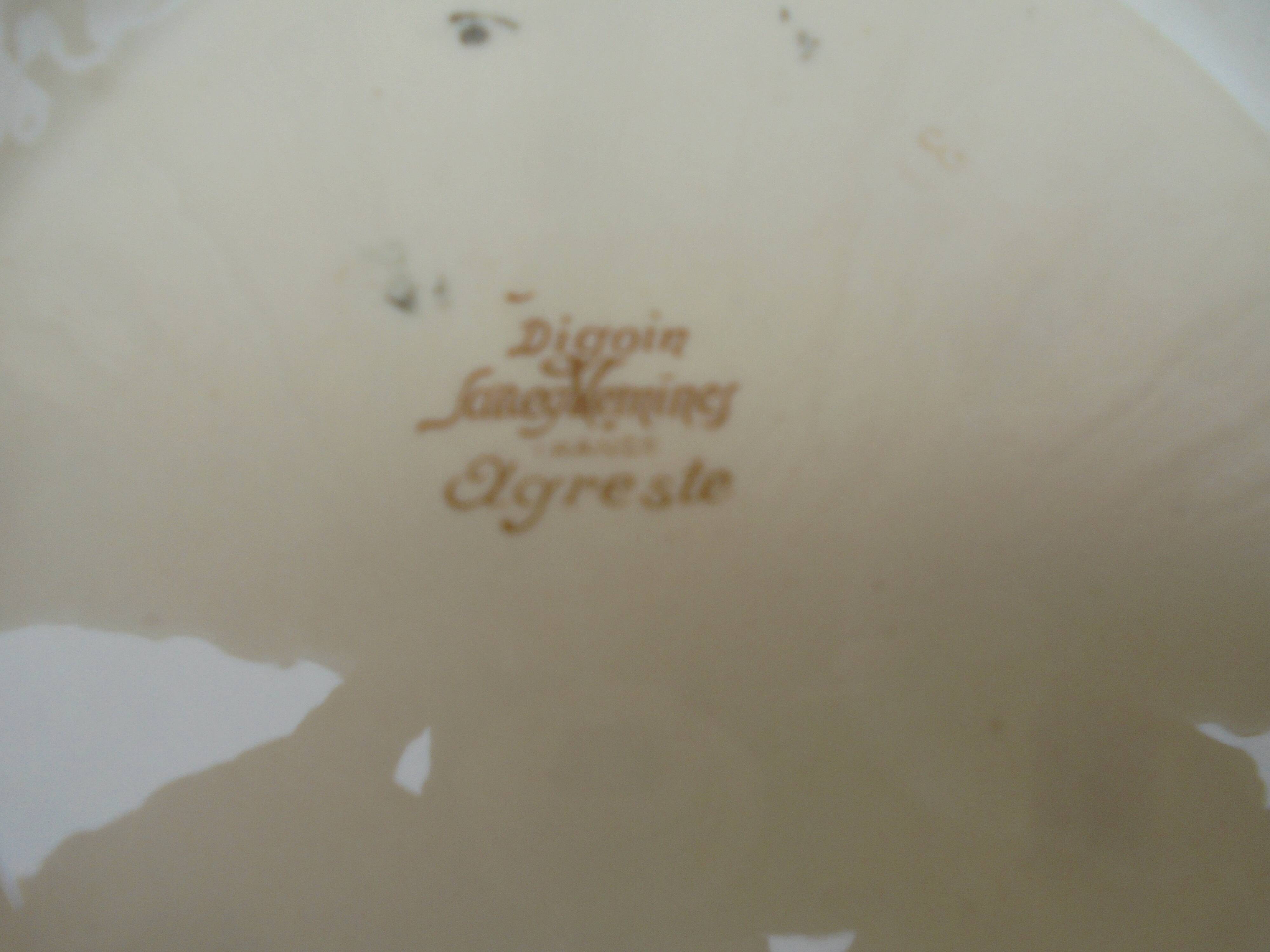 Sarreguemines AGRESTE soup tureen with flower decoration