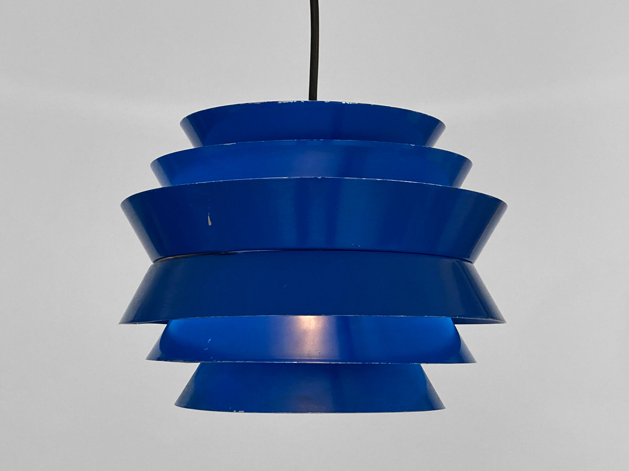 Pendant light "Trava" in blue lacquer by Carl Thore for Granhaga Metallindustri. Sweden 1960s.