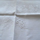 Serviettes de table anciennes monogrammées