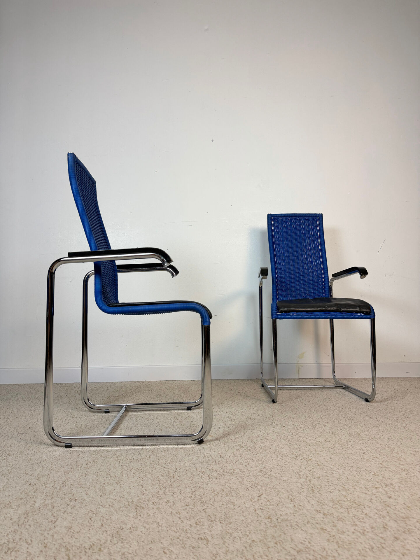 4 chaises Cantilever D25 Marcel Breuer pour Tecta – Bauhaus