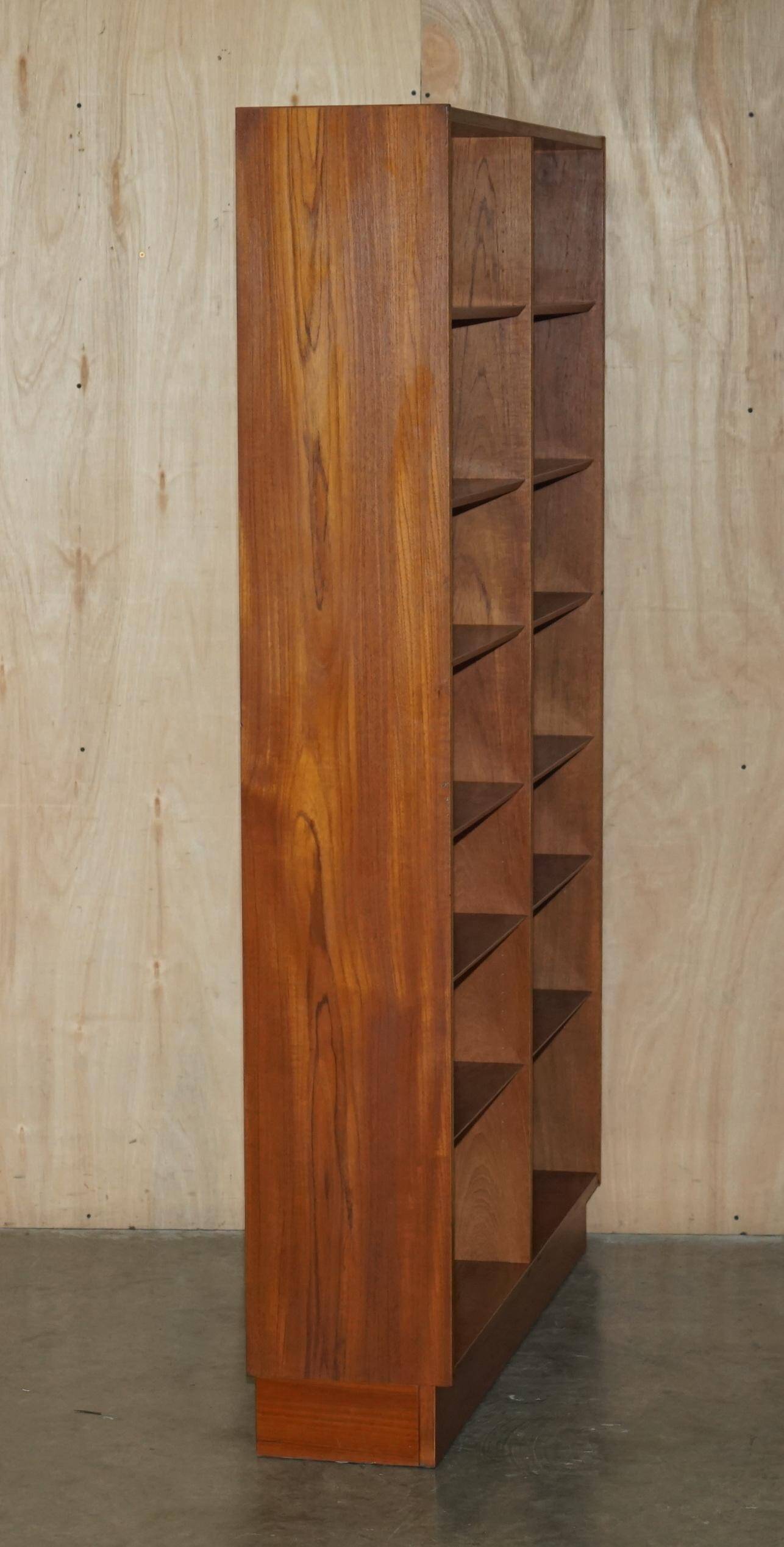 Pair of large open bookshelves Poul Hundevad Mid Century Modern in teak