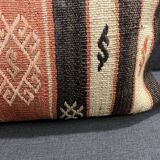 Couverture d’oreiller de tapis faite à la main