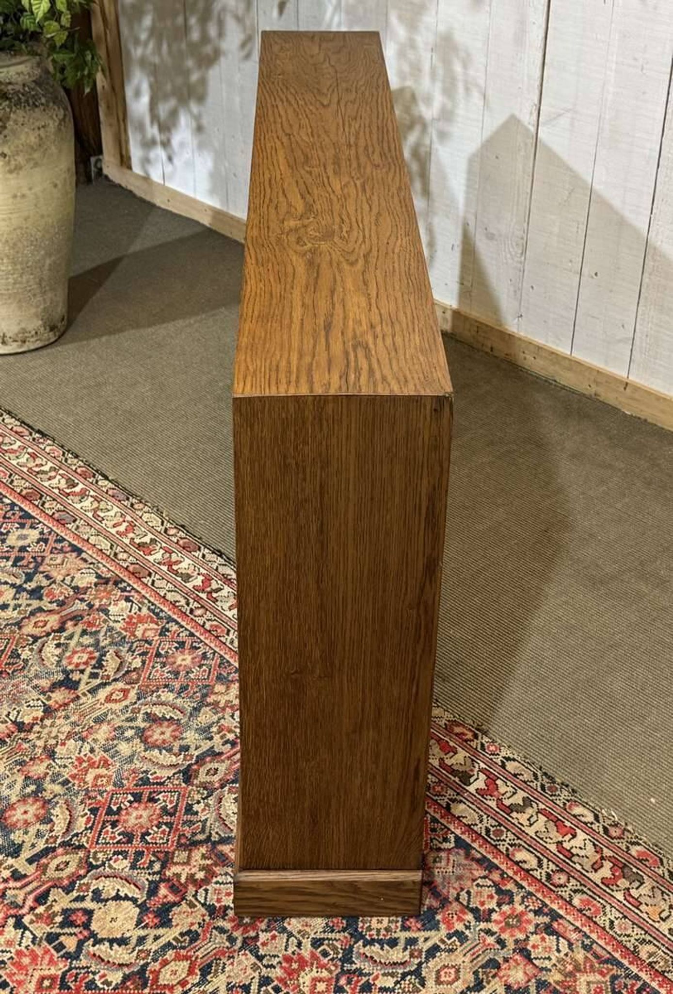 1980s English oak bookshelf unit