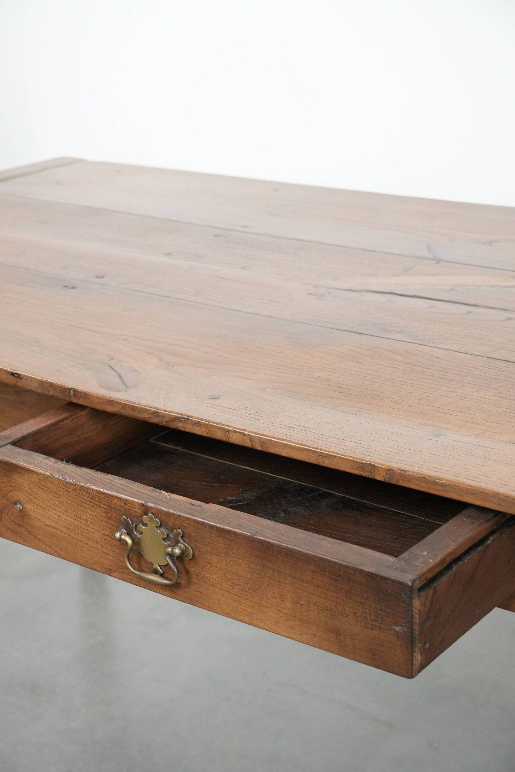 Antique French oak dining table for 6 to 8 people with three drawers