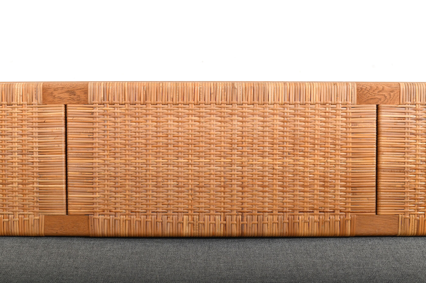 Daybed GE-258 en chêne et canne par Hans J. Wegner