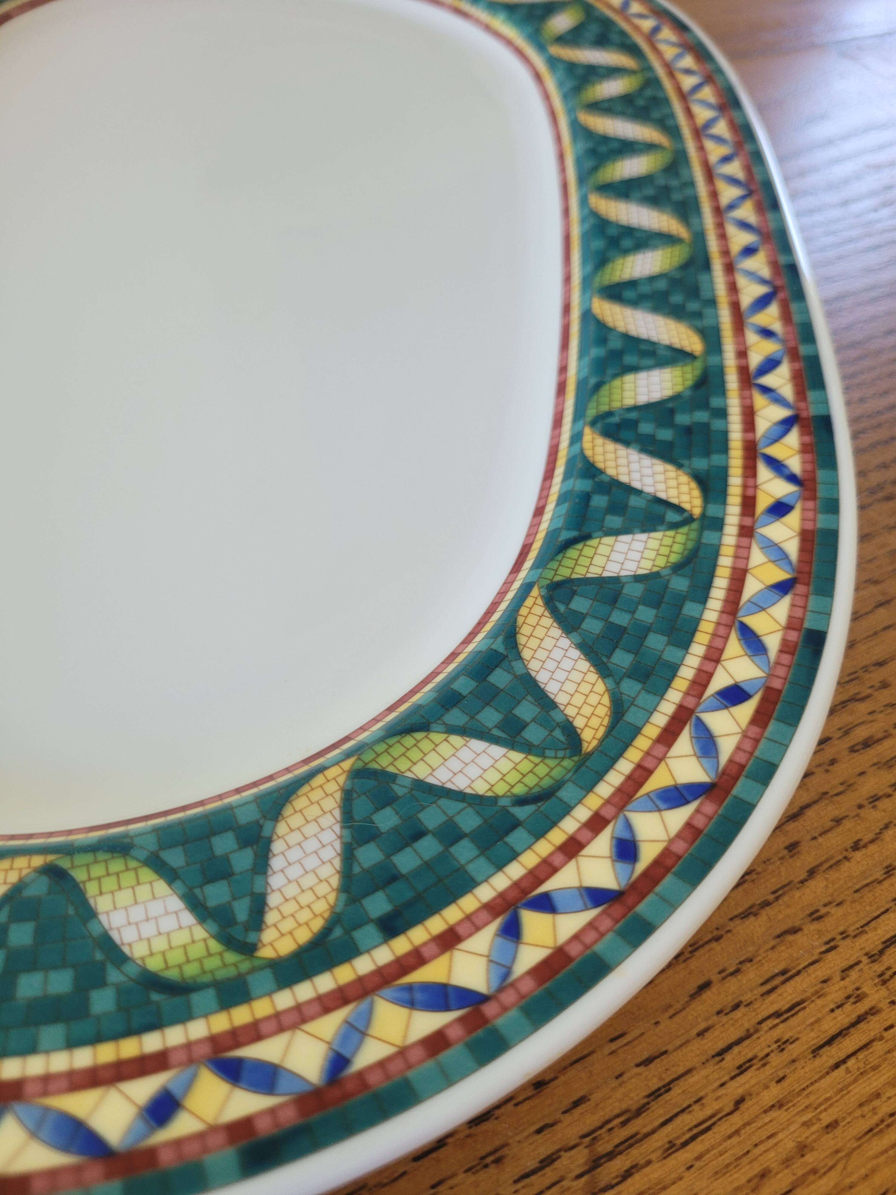 Petit plat de service en porcelaine "Pergamon" Villeroy et Boch