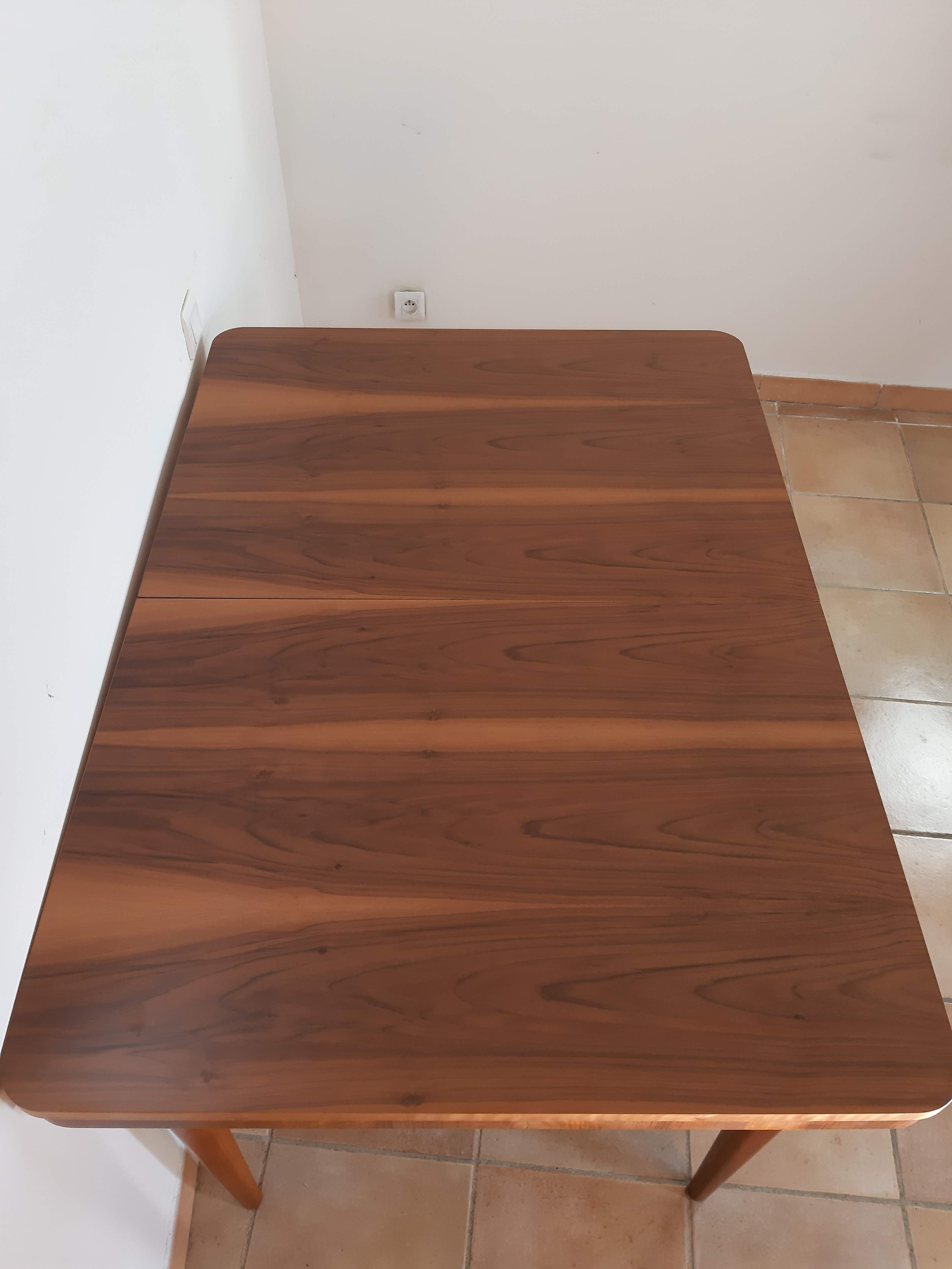 Extension table in Walnut Cesky Nabytek, Vintage Czech 1950 s