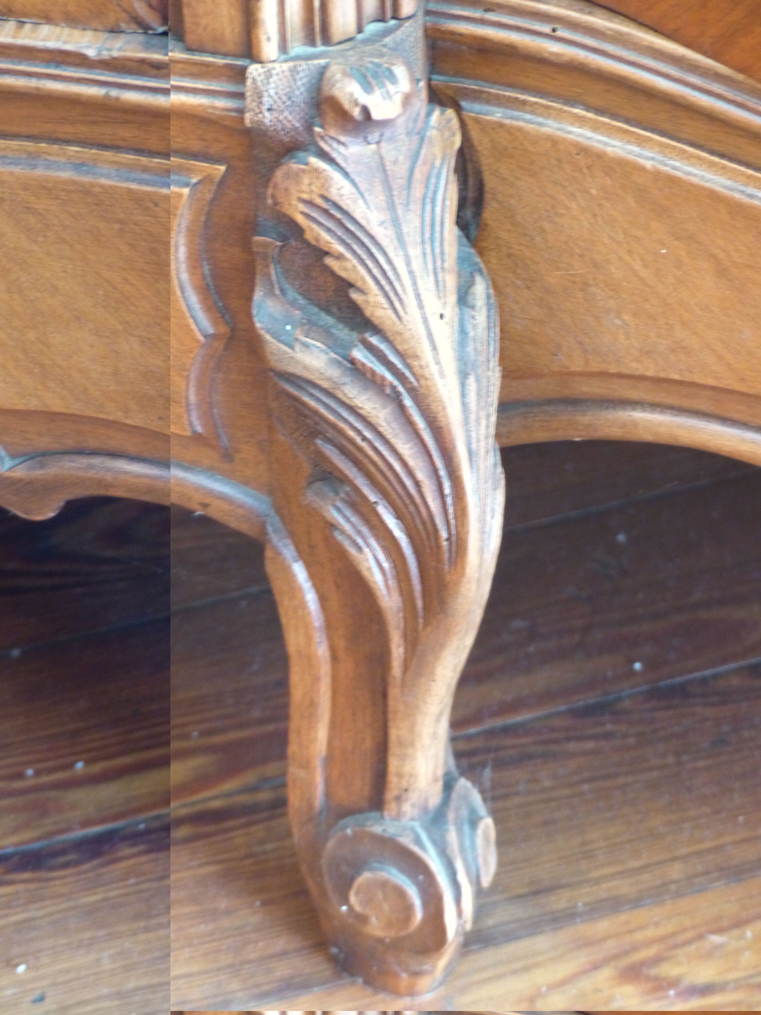 WALNUT DRESSING TABLE SCULPTS STYLE LOUIS XV ROCAILLE 1900