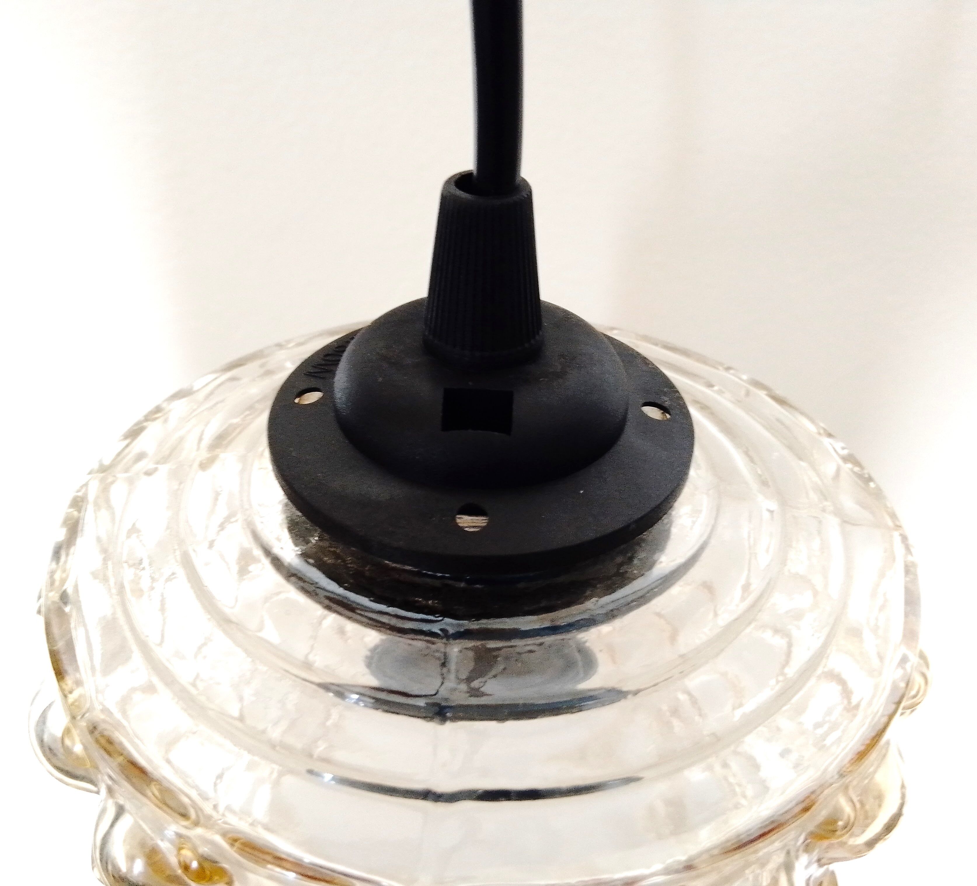 Set of 2 suspensions glass 70s