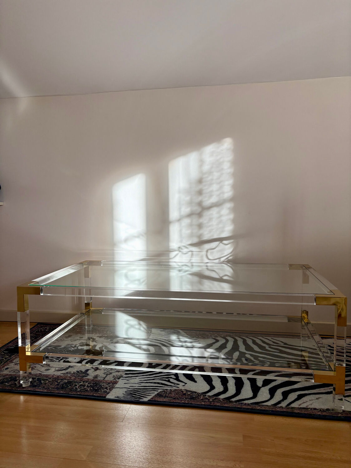 Italian coffee table Fabian, glass, plexiglass and brass, 1970-80.