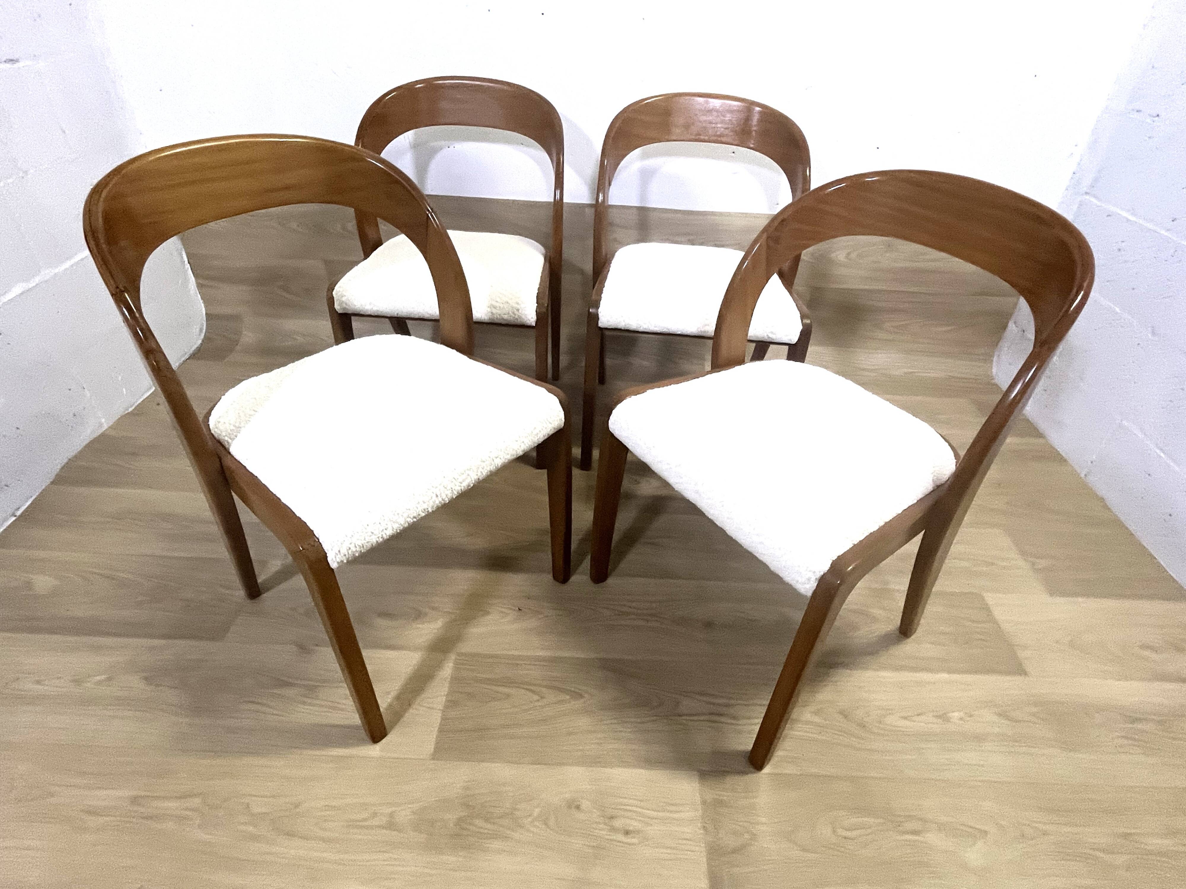4 Baumann gondola chairs