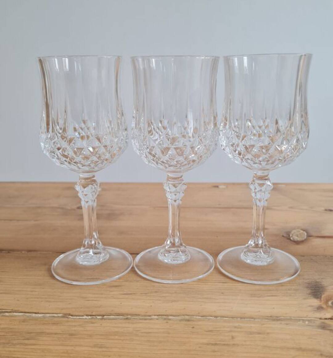 Service of 6 crystal wine glasses
