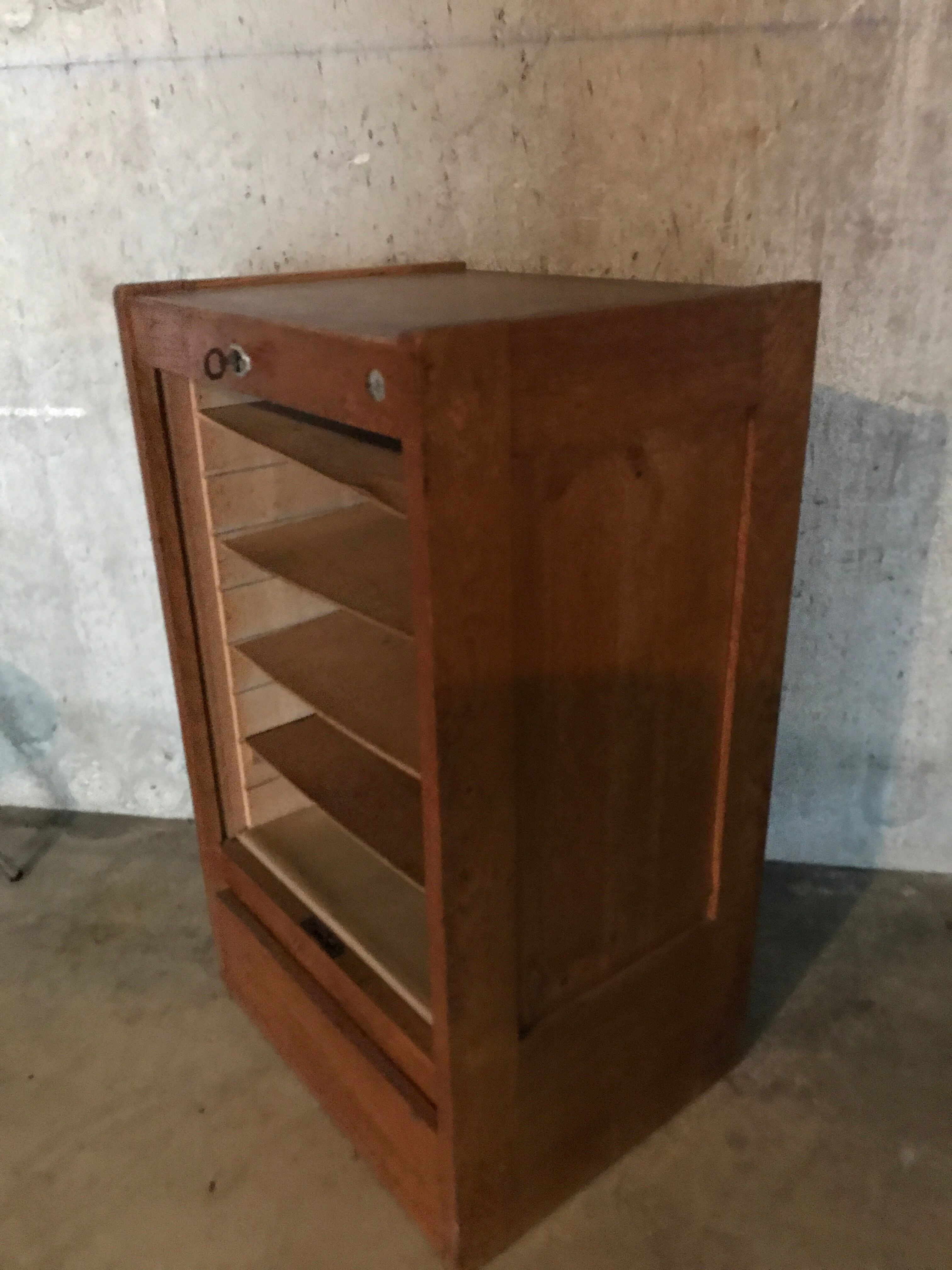 Small curtain-made sorter furniture